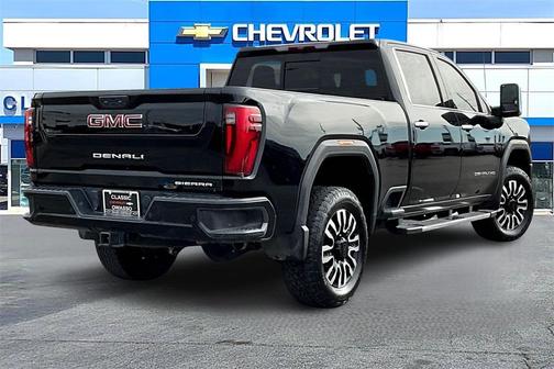 2024 GMC Sierra 2500 Denali