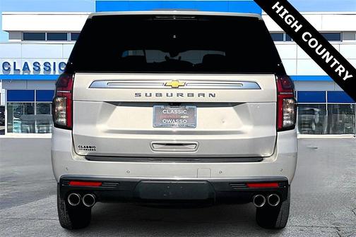 2022 Chevrolet Suburban 4WD High Country