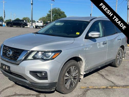Brilliant Silver Metallic 2020 Nissan Pathfinder SV 2WD