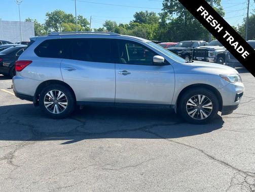 Brilliant Silver Metallic 2020 Nissan Pathfinder SV 2WD