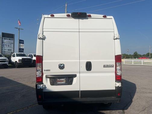 Bright White Clearcoat 2023 RAM ProMaster 2500 High Roof