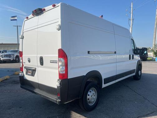 Bright White Clearcoat 2023 RAM ProMaster 2500 High Roof