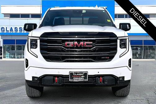2025 GMC Sierra 1500 AT4
