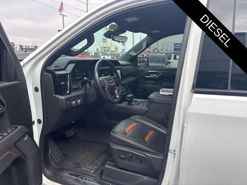 2025 GMC Sierra 1500 AT4