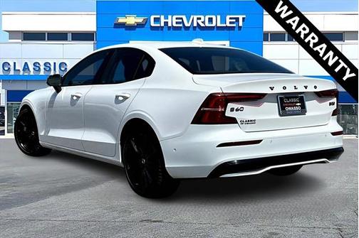 2024 Volvo S60 B5 Plus Black Edition