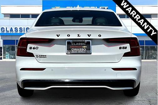 2024 Volvo S60 B5 Plus Black Edition