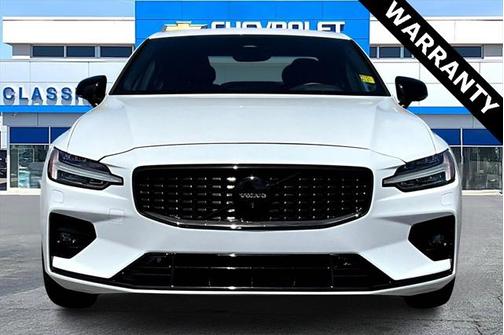 2024 Volvo S60 B5 Plus Black Edition