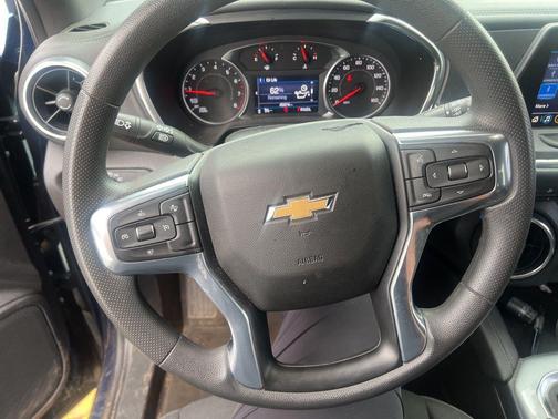 Blue Glow Metallic 2022 Chevrolet Blazer 2LT