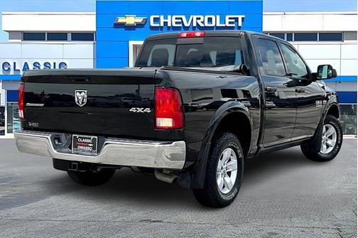 2017 RAM 1500 SLT