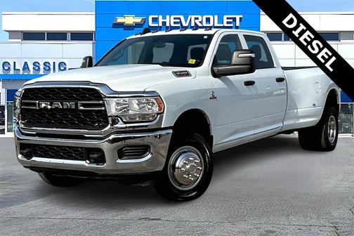 2024 RAM 3500 Tradesman Crew Cab 4x4 8' Box