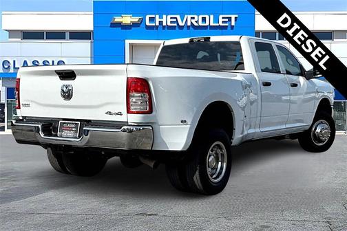 2024 RAM 3500 Tradesman Crew Cab 4x4 8' Box