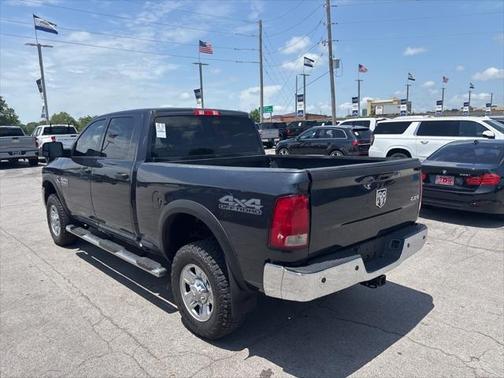 2017 RAM 2500 Tradesman Crew Cab 4x4 6'4' Box