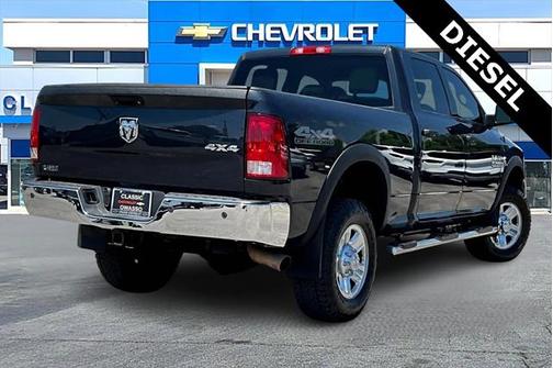 2017 RAM 2500 Tradesman Crew Cab 4x4 6'4' Box