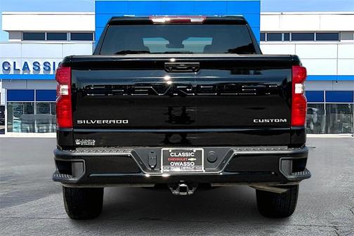 2023 Chevrolet Silverado 1500 Custom