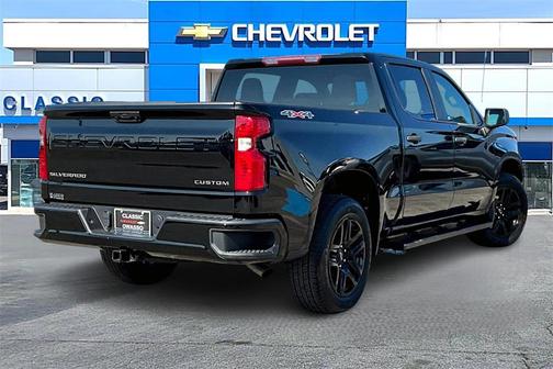 2023 Chevrolet Silverado 1500 Custom