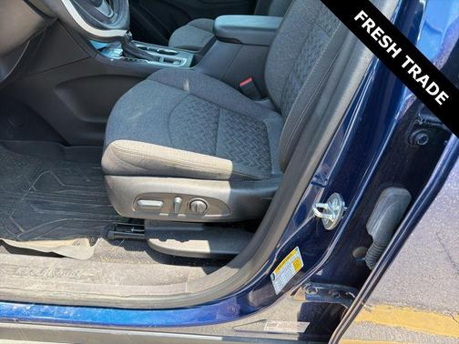 Blue Glow Metallic 2023 Chevrolet Equinox 1LT