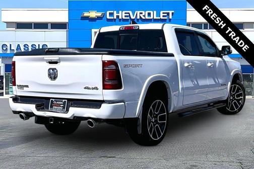 Bright White Clearcoat 2022 RAM 1500 Laramie