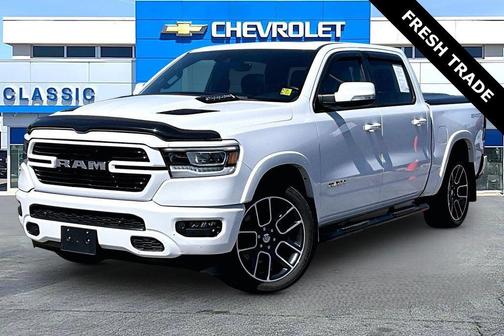 Bright White Clearcoat 2022 RAM 1500 Laramie