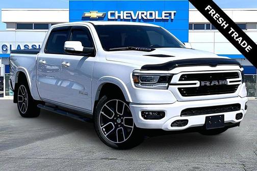Bright White Clearcoat 2022 RAM 1500 Laramie
