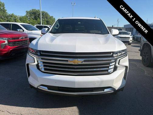 Iridescent Pearl Tricoat 2023 Chevrolet Tahoe 4WD High Country