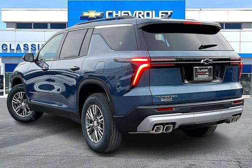 Lakeshore Blue Metallic 2026 Chevrolet Traverse LT