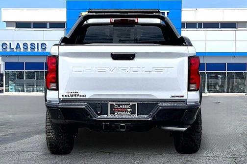 Summit White 2026 Chevrolet Colorado ZR2