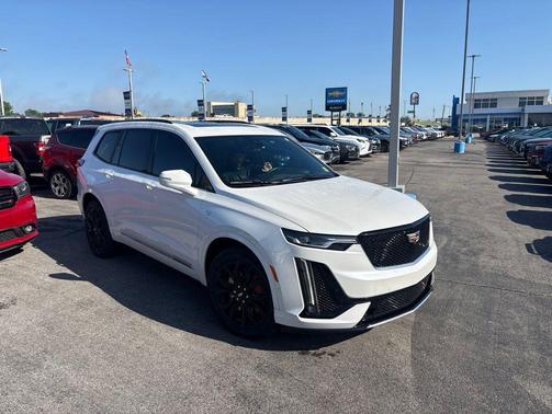 Crystal White Tricoat 2022 Cadillac XT6 Sport AWD