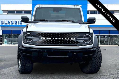 OXFORD WHITE 2024 Ford Bronco Badlands