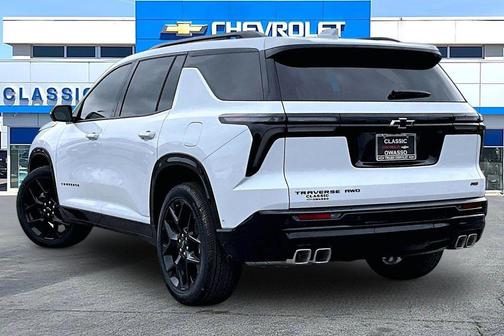 Polar White Tricoat 2026 Chevrolet Traverse RS