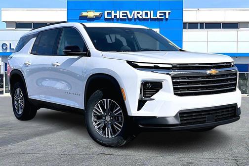 Summit White 2026 Chevrolet Traverse LT