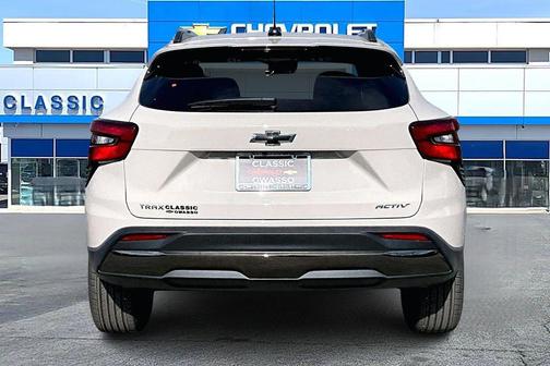 White Sands 2026 Chevrolet Trax FWD ACTIV
