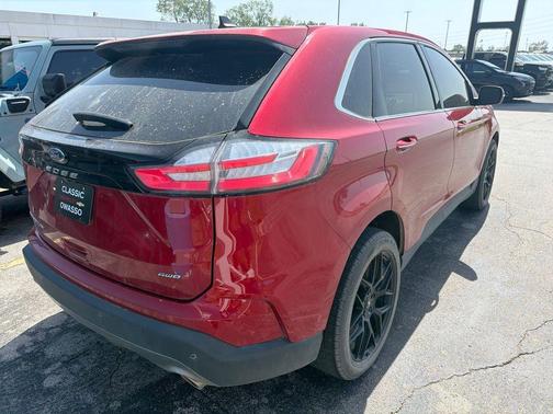 Rapid Red Metallic Tinted Clearcoat 2024 Ford Edge Titanium