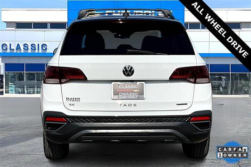 2024 Volkswagen Taos 1.5T SE Black