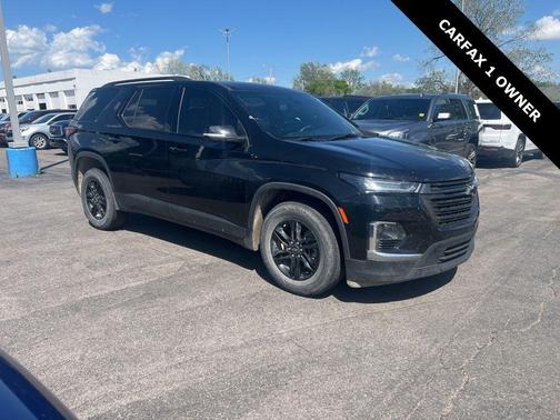 Mosaic Black Metallic 2023 Chevrolet Traverse LS