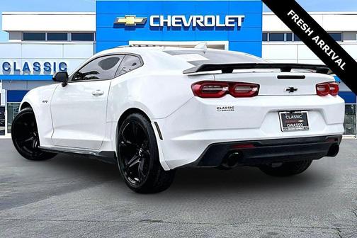 Summit White 2022 Chevrolet Camaro RWD Coupe LT1