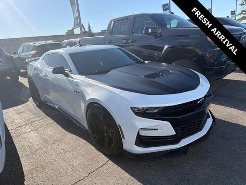 Summit White 2022 Chevrolet Camaro RWD Coupe LT1
