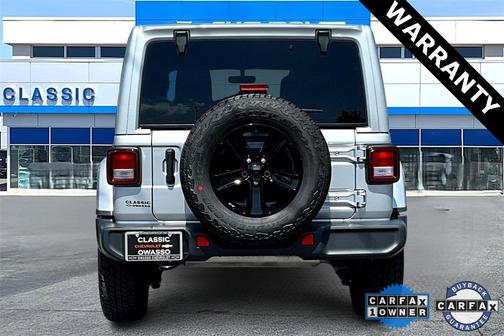 2023 Jeep Wrangler 4-Door Sahara Altitude 4x4