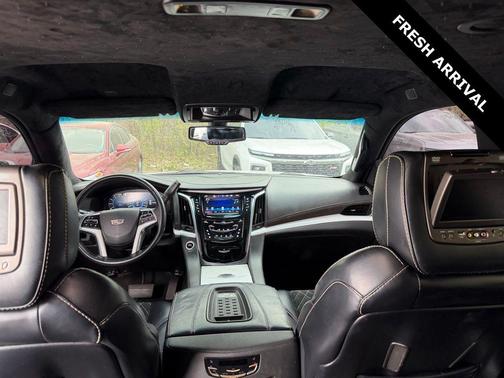 2016 Cadillac Escalade Standard