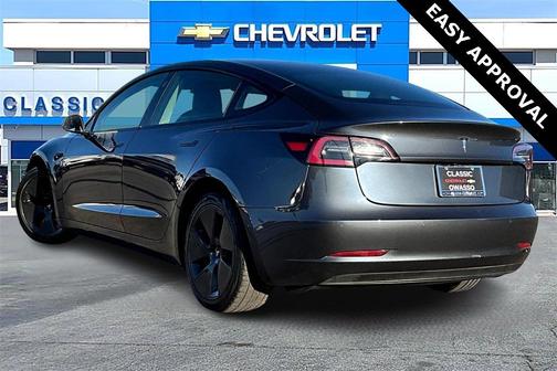 2022 Tesla Model 3 Standard Range