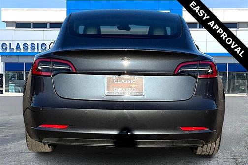 2022 Tesla Model 3 Standard Range