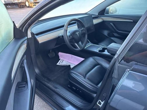 2022 Tesla Model 3 Standard Range