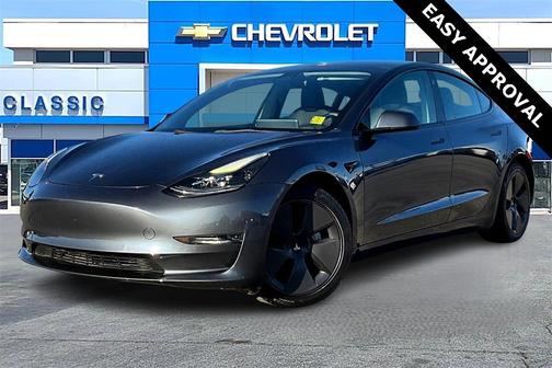 2022 Tesla Model 3 Standard Range