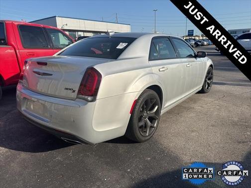 2022 Chrysler 300 S