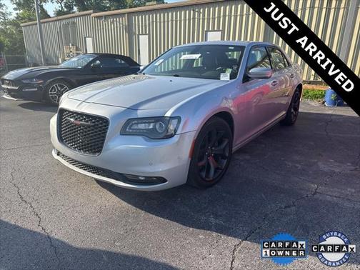 2022 Chrysler 300 S