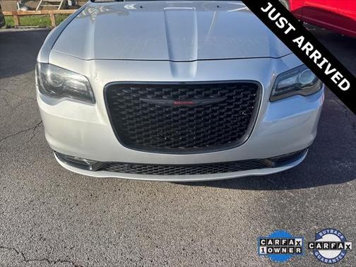 2022 Chrysler 300 S