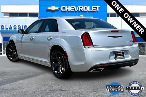 2022 Chrysler 300 S