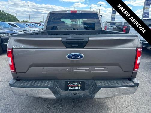 STONE GRAY 2018 Ford F-150 XLT