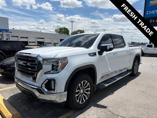 White Frost Tricoat 2019 GMC Sierra 1500 SLT