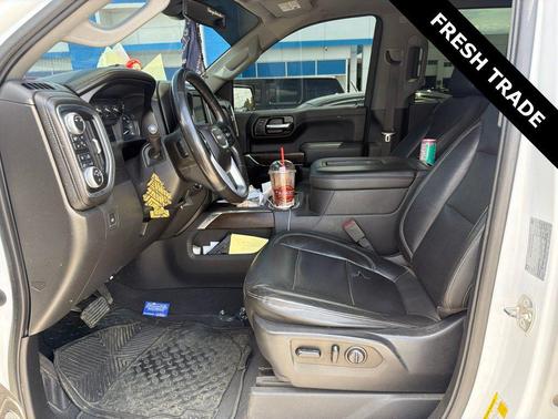 White Frost Tricoat 2019 GMC Sierra 1500 SLT