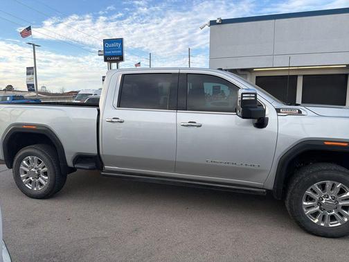 Quicksilver Metallic 2023 GMC Sierra 2500 Denali